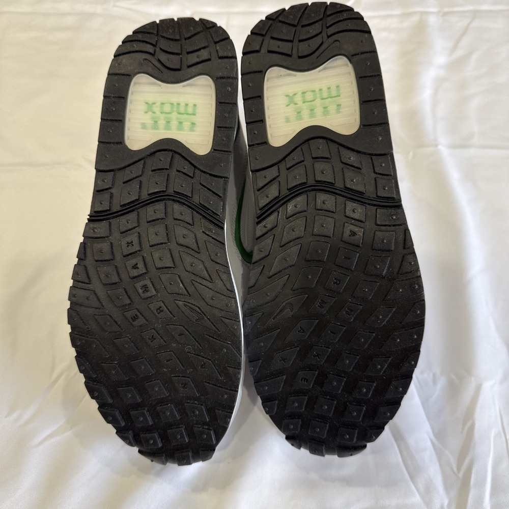 New Nike Air Max Verse Oregon Ducks New With Box Sz Men's 7/Women's 8.5 - Picture 15 of 17